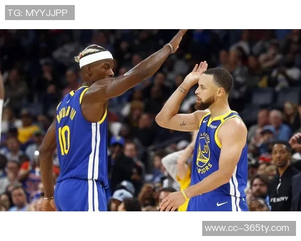 戴尔库里调侃巴特勒演技夸张引发裁判关注的幽默时刻